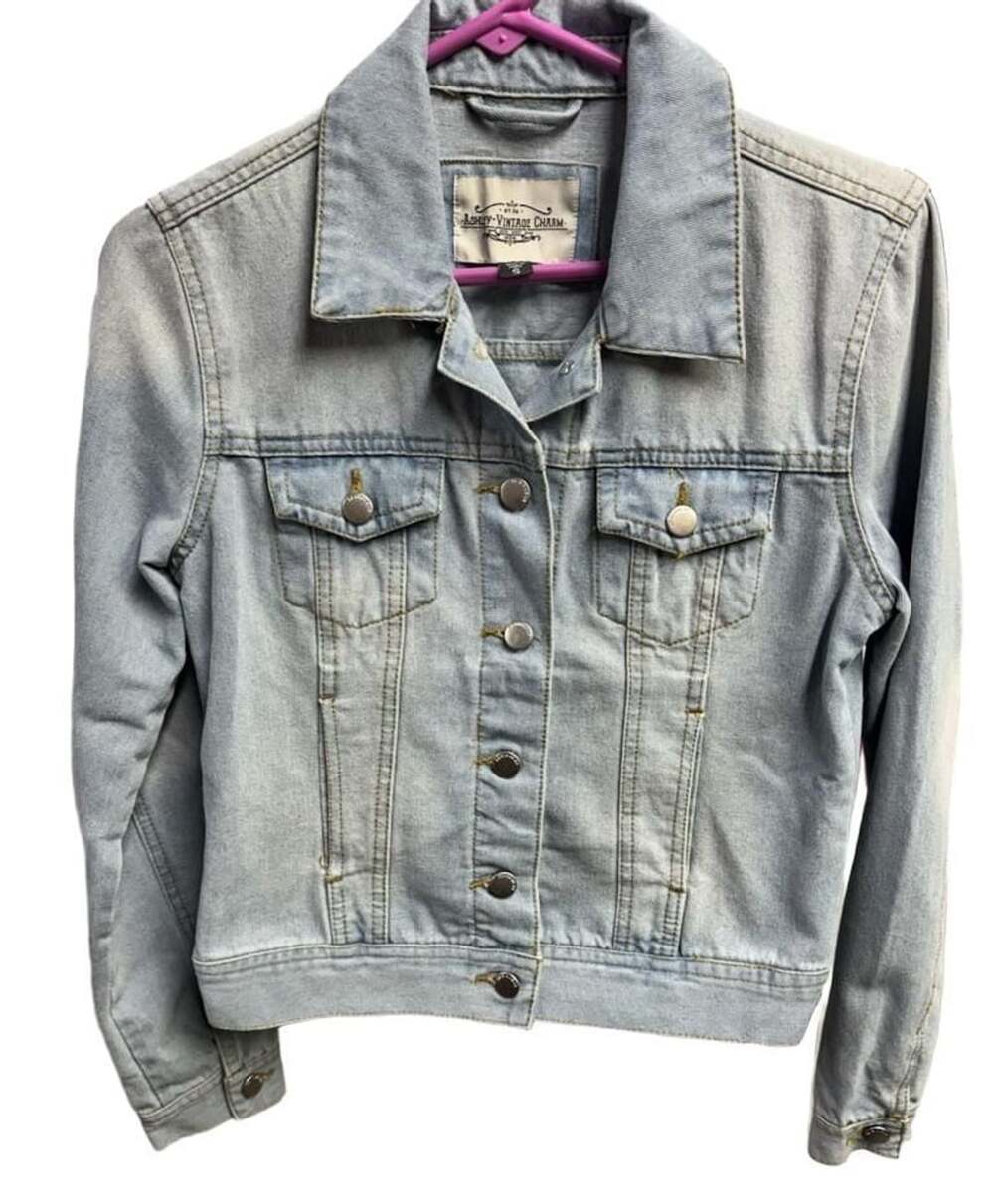 Ashley Vintage Charm Denim Jacket Size S Light Wash Cropped